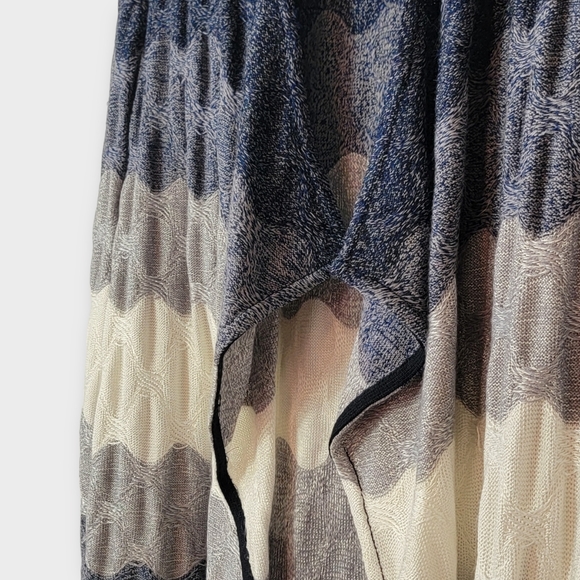 St. John Cardigan Waterfall Open Front - Picture 9 of 9